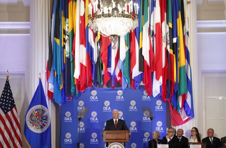 Pence pide sacar a Venezuela de la OEA