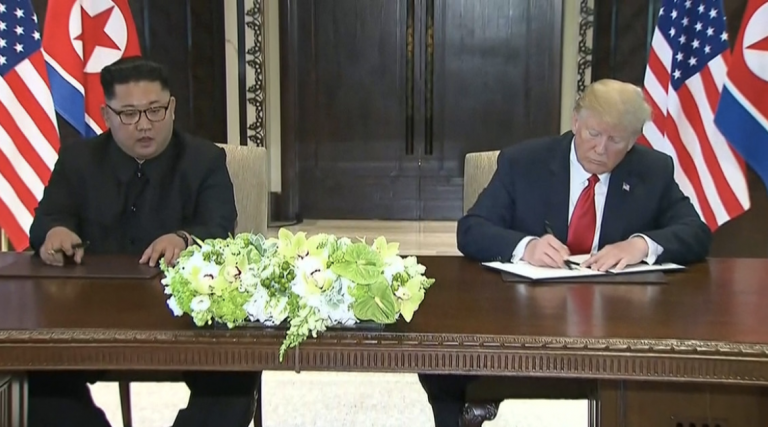 Trump y Kim firman compromiso