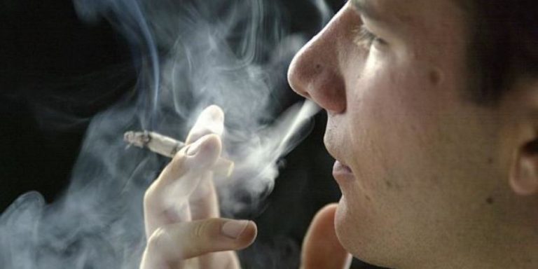 NY prohíbe fumar al interior de las viviendas públicas