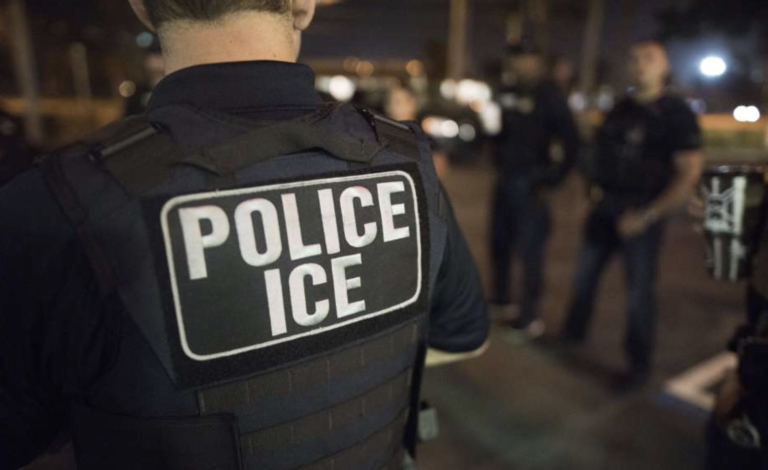 Abogado de ICE que robó a inmigrantes