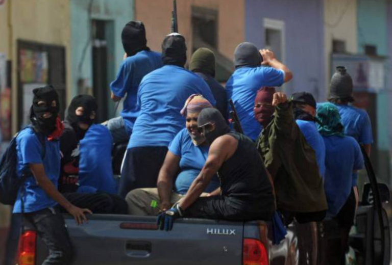 Rebeldes de Monimbó resiste el asedio de Ortega