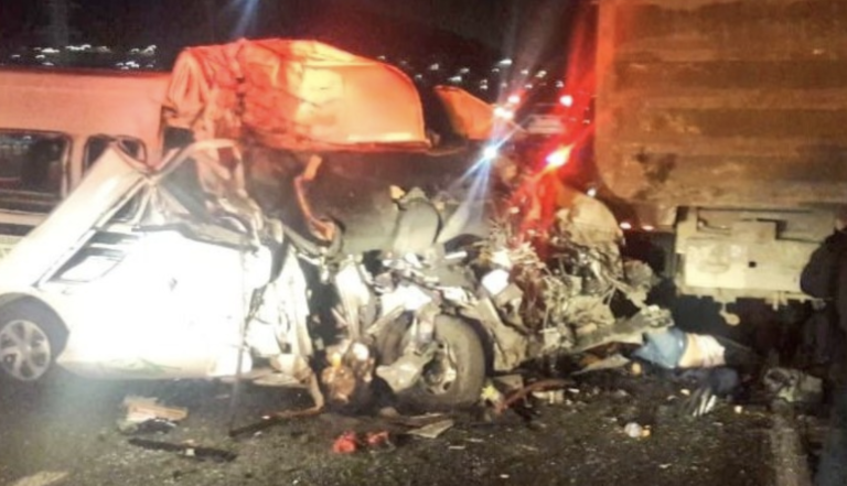 Trece muertos en accidente en Pachuca
