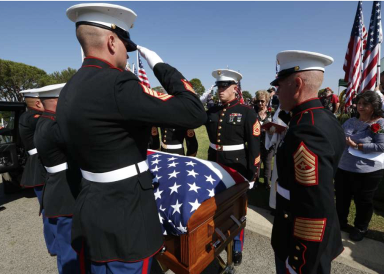 A los 68 años regresan restos de soldado