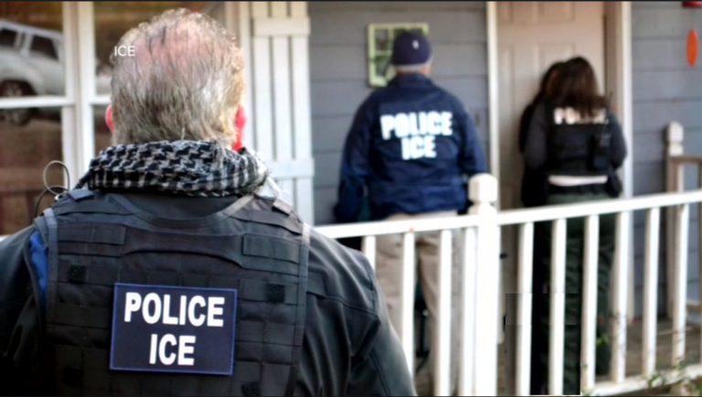 ICE está deteniendo a indocumentados al salir de la corte