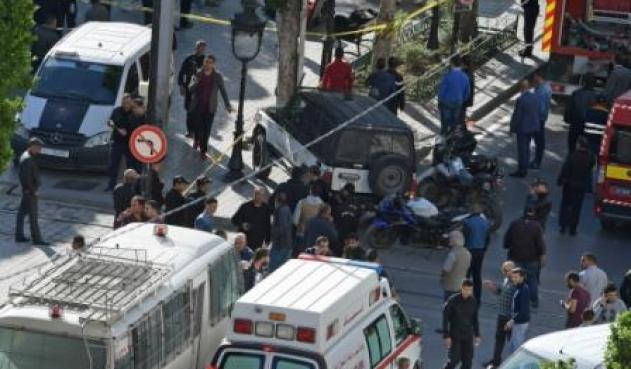 Mujer con cinturón explosivo en Túnez, deja 9 heridos
