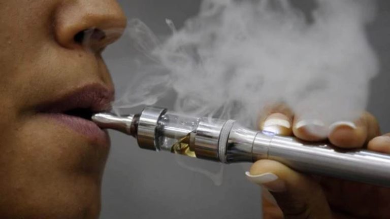 EE.UU. planea imponer severas restricciones a los cigarrillos electrónicos