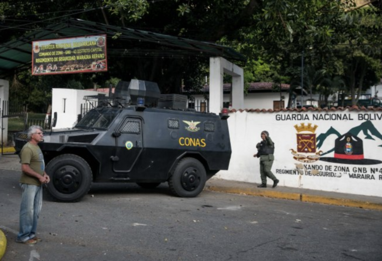 Policías se sublevan contra Maduro
