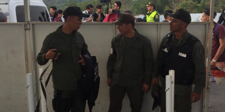 60 funcionarios venezolanos desertaron en frontera con Colombia