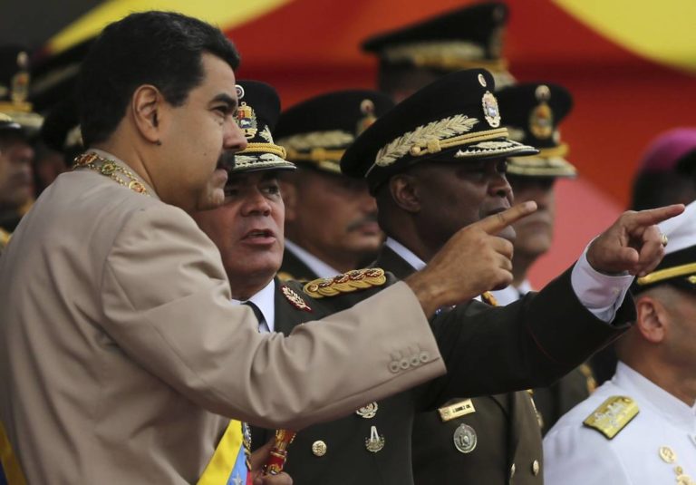 EEUU incita a generales y militares venezolanos de alto rango a romper con Maduro