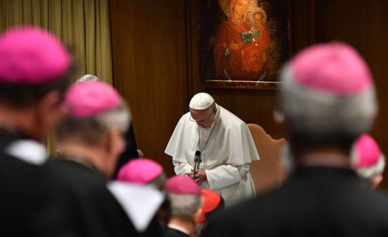Papa inicia cumbre contra la pederastia anunciando “medidas concretas”