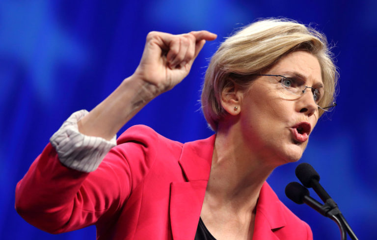 Senadora Elizabeth Warren pide un juicio político contra Trump