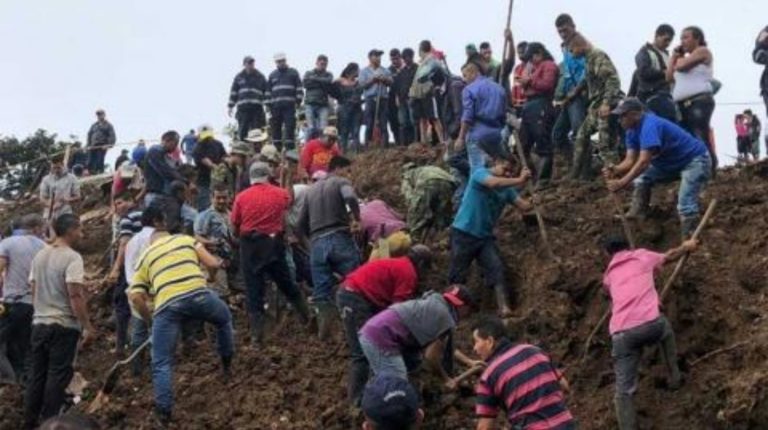 Deslizamiento de tierra deja 17 fallecidos en Colombia