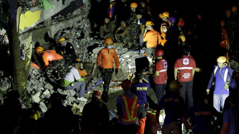 Aumenta la cifra de muertos por terremoto en Filipinas