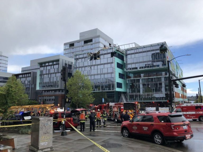Cuatro muertos en Seattle por desplome de grúa de construcción