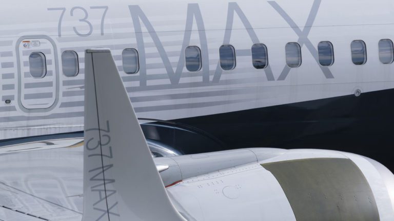 La FAA deja a los 737 MAX en tierra
