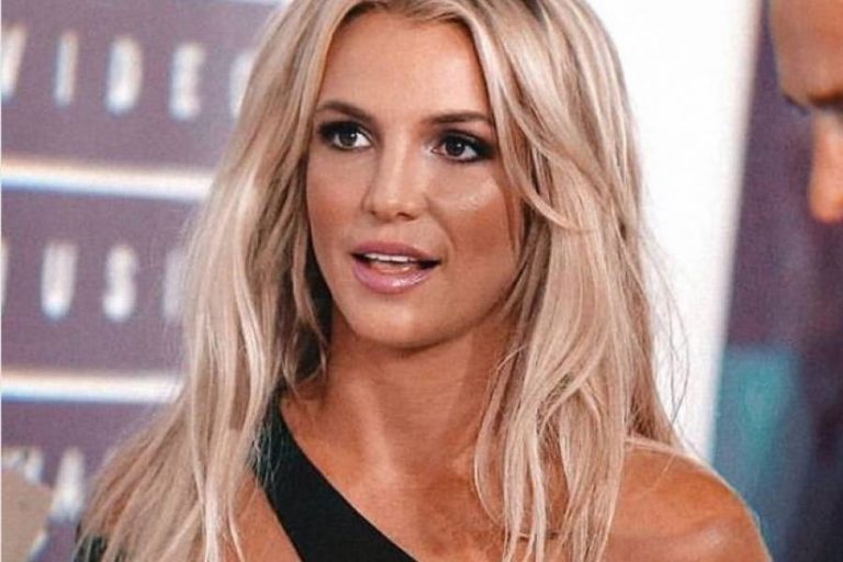 Larry Rudolph: Britney Spears “no debería volver” a los escenarios