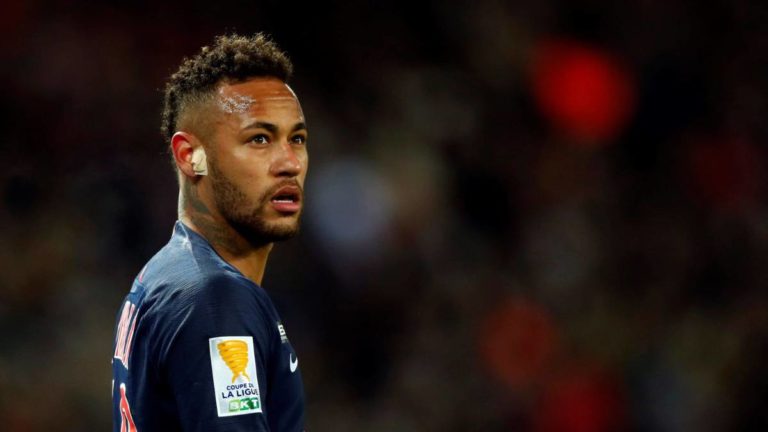 Altercado con fanático le costó a Neymar tres partidos de suspensión