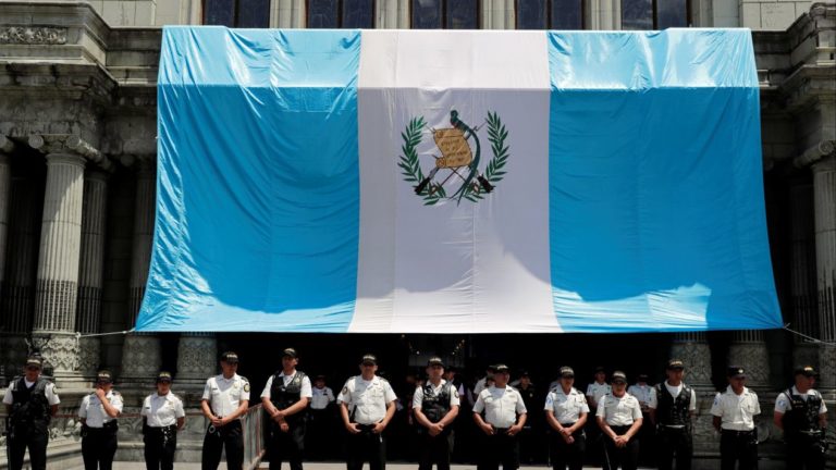 Guatemala negocia posibilidad de ser “tercer país seguro”