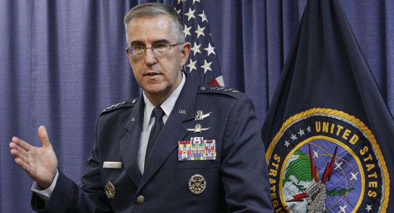 ¡Escándalo! General de EEUU acusado por agresión sexual