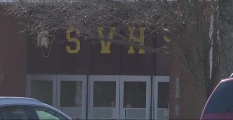 Sun Valley High School: Bajo custodia estudiante armada