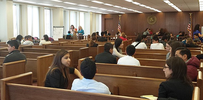 Jueces de inmigración se encuentran enfurecidos por correo recibido