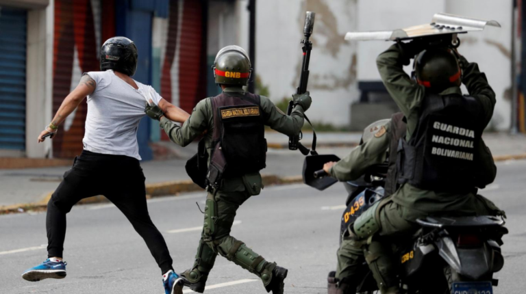 UE sancionó a siete miembros de las fuerzas de seguridad venezolanas