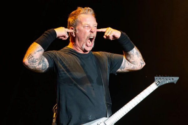 ¡Adicción! Líder de Metallica ingresa a rehabilitación