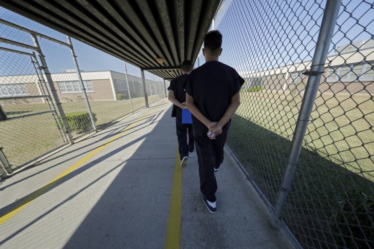 Cárceles de Luisiana albergan a ocho mil indocumentados