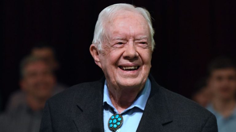 Jimmy Carter vuelve a urgencias por otra caída