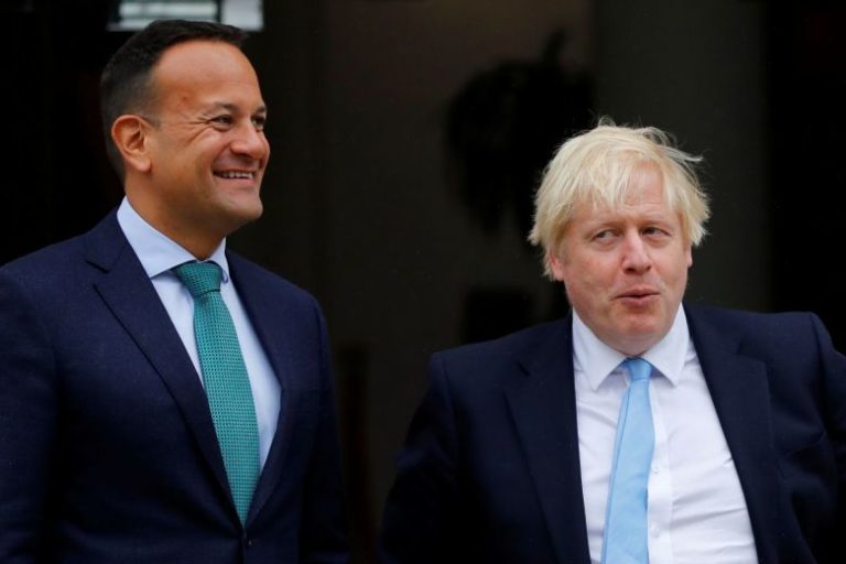 Líderes de Reino Unido e Irlanda buscan acuerdo para el Brexit