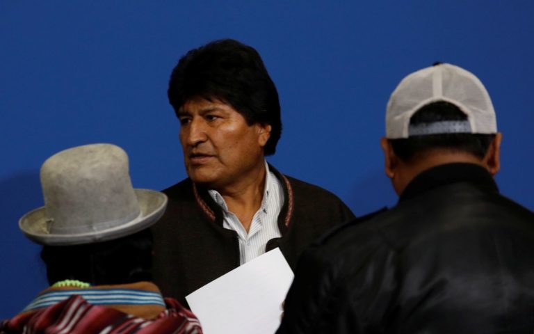 Ejecutivo boliviano amenazó con vetar amnistía a Morales