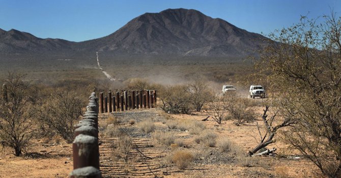 Solicitantes de asilo en Arizona obligados a esperar decisión en México