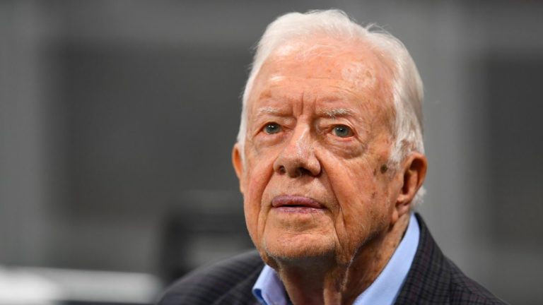 Hospitalizado expresidente Jimmy Carter para cirugía  