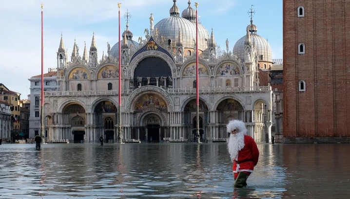 Venecia otra vez se encuentra  bajo el agua
