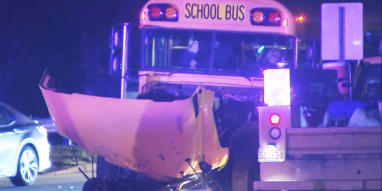 Autobús escolar colisionó en Mecklenburg