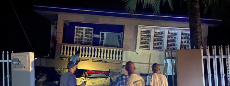 Fuerte sismo remece a Puerto y deja 1 muerto