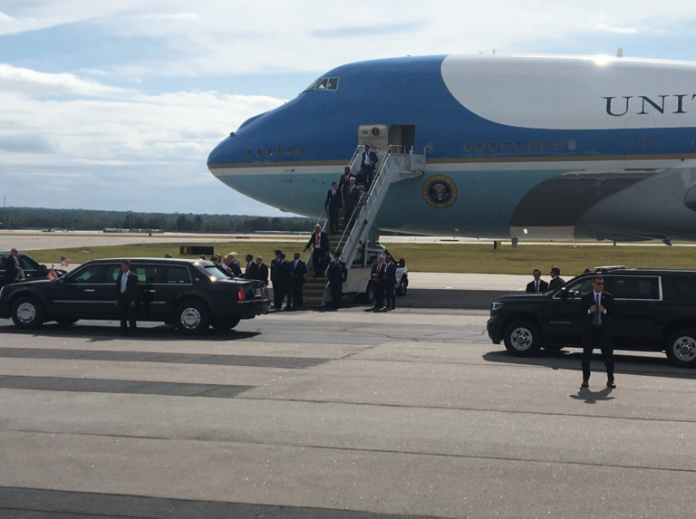 Donald Trump llega a Charlotte