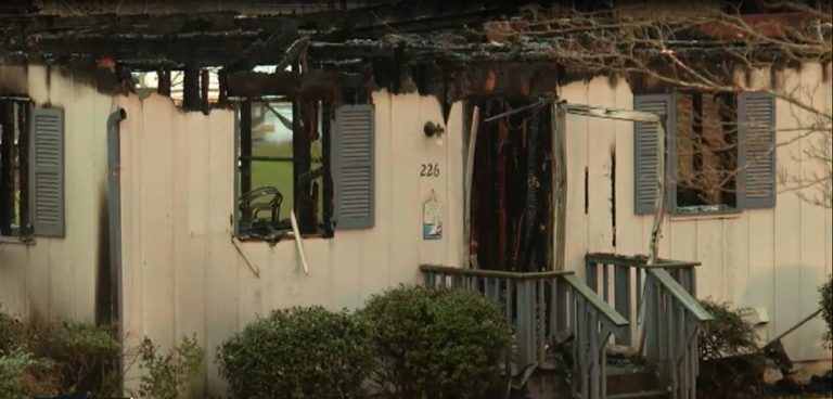 Un muerto en incendio de vivienda en Mooresville