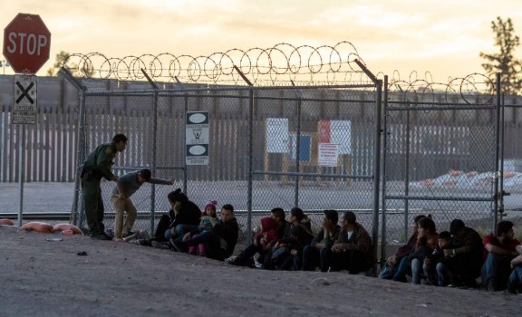 Trump creará centros de cuarentena para migrantes