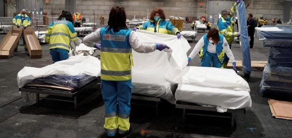 ¡Otro récord! España registra 838 muertos en 24 horas
