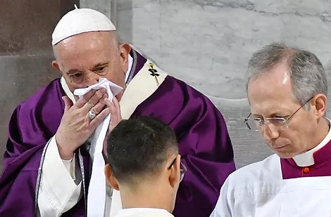 Papa no participará en Cuaresma por resfriado
