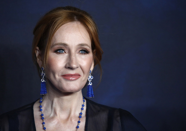 J.K. Rowling da tip sobre el coronavirus tras recuperarse