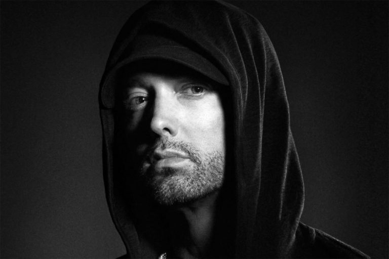 ¿Qué hará Eminem con sus Jordan?