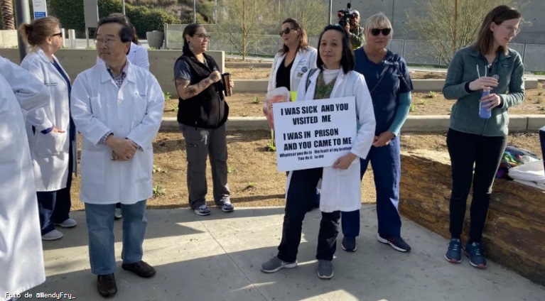 Médicos exigen liberación de inmigrantes ante COVID-19