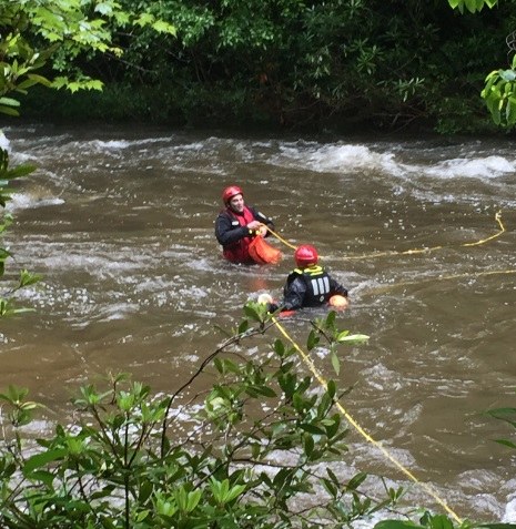 Tres personas rescatadas en el Upper Creek