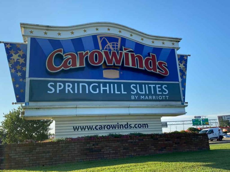 Carowinds permanecerá cerrado por el resto de 2020