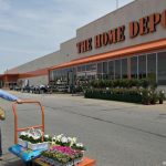 bloombergphotohomedepotflowers_750xx4000-2257-0-0