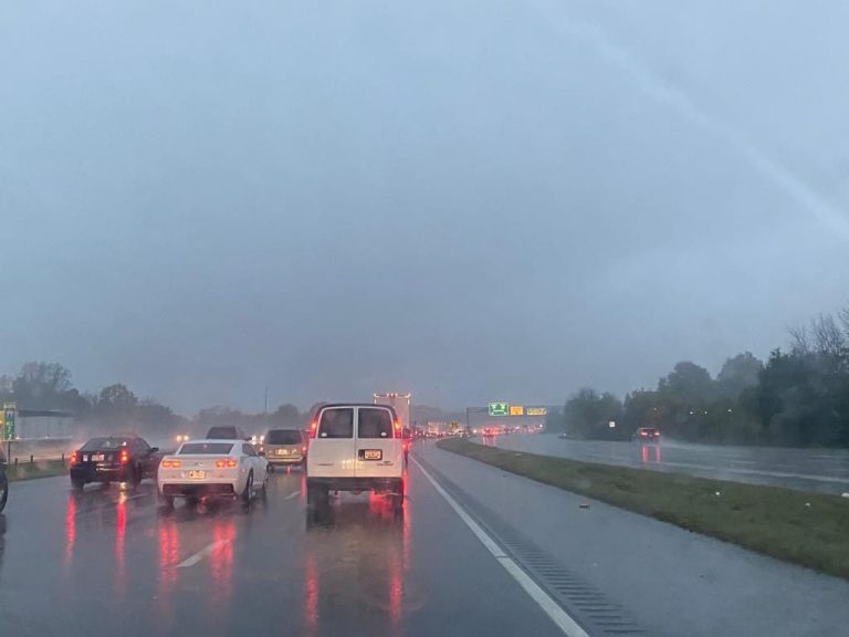 Día de alerta meteorológica: fuertes lluvias traen alerta de inundaciones a las Carolinas