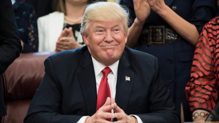 Trump detiene la deportación de venezolanos por 18 meses