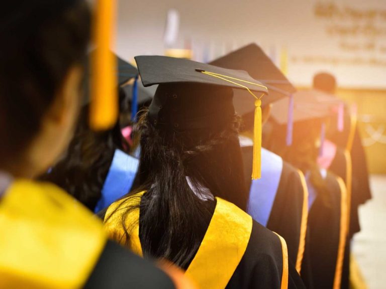 Ronda de becas de TheDream.US abierta para jóvenes inmigrantes de NC